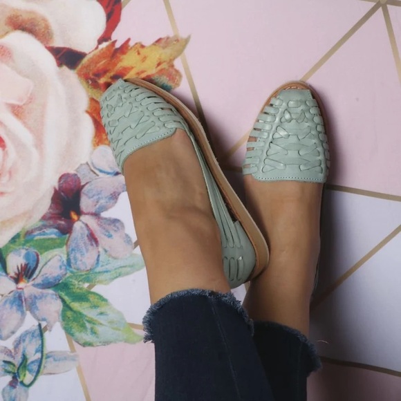 Leather Huarache Sandals, size 7. New with box. - Picture 3 of 4